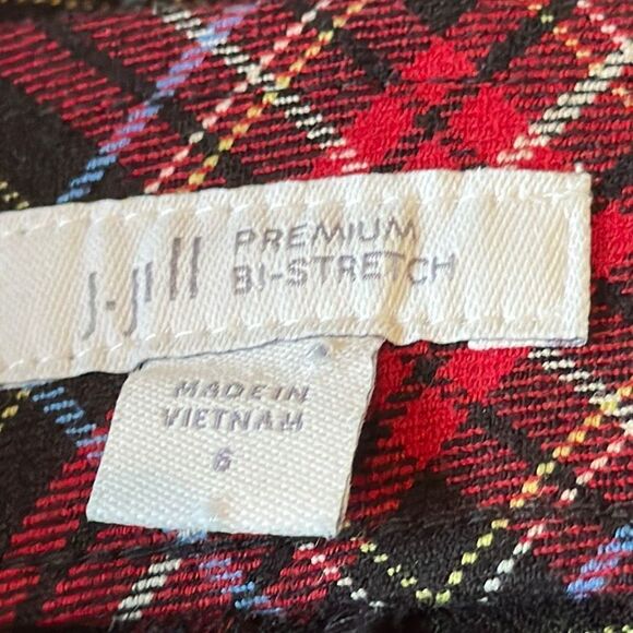 J. Jill Women’s Cropped Pants size 6 Black Red Tartan Plaid Premium Bi-Stretch - Picture 6 of 8